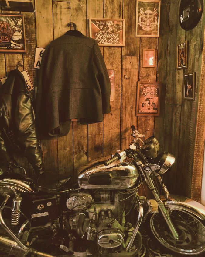 バイクガレージ内装イメージ