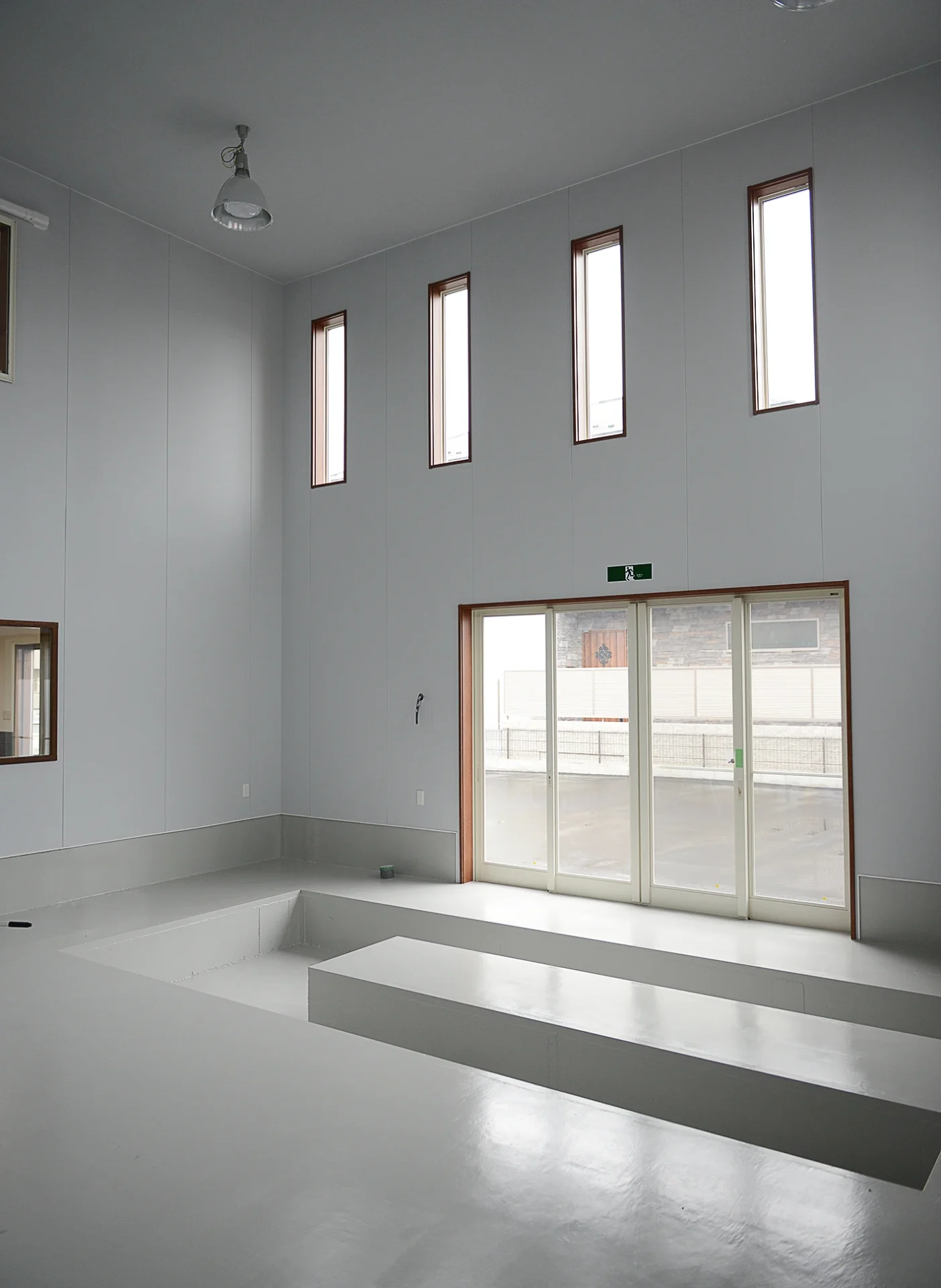 内観 - ガレージ②