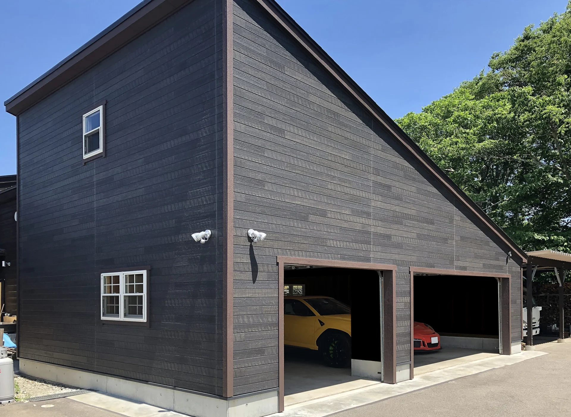 外観正面 - オーバードアオープン②