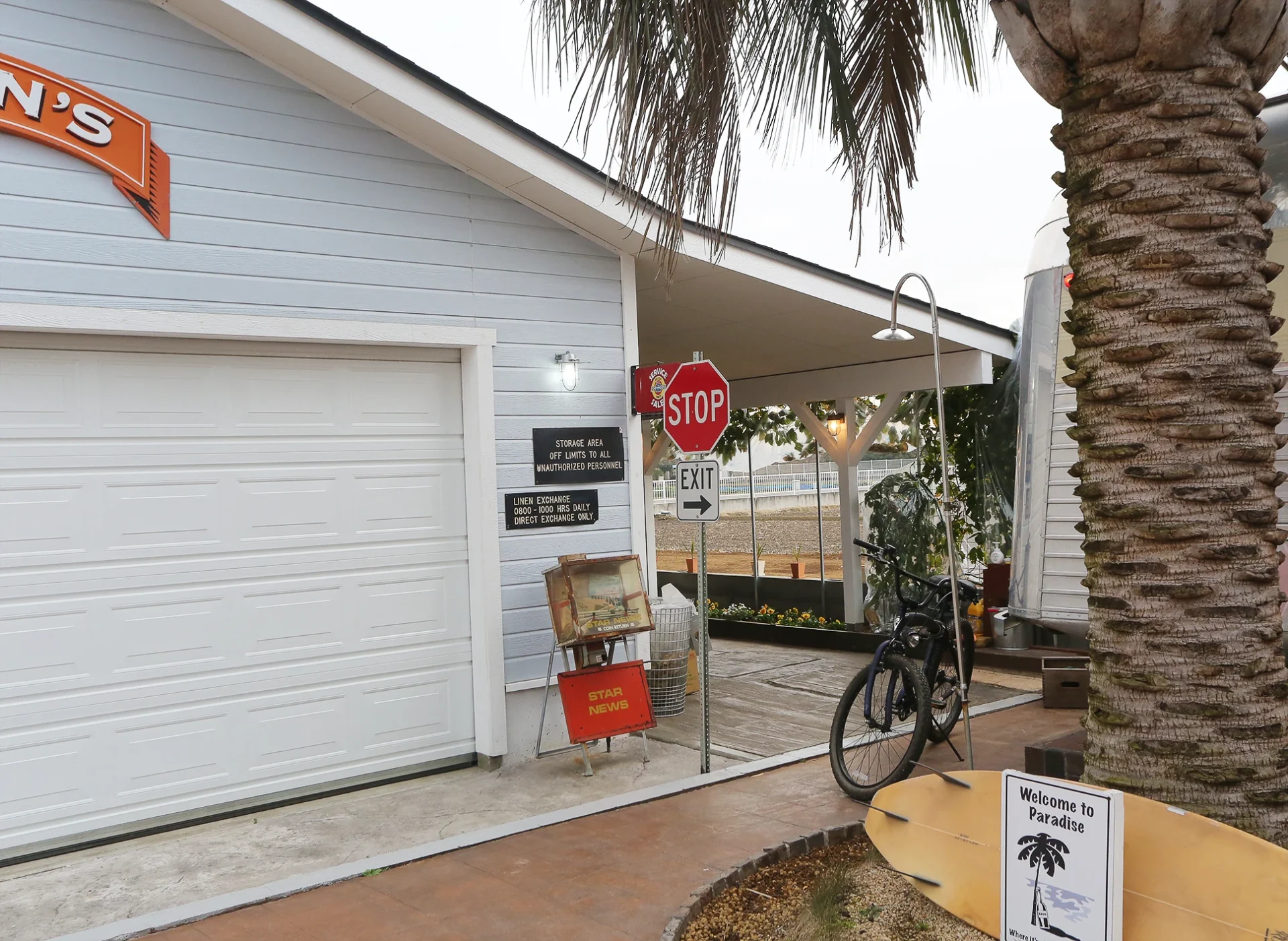 ガレージ指掛け屋根